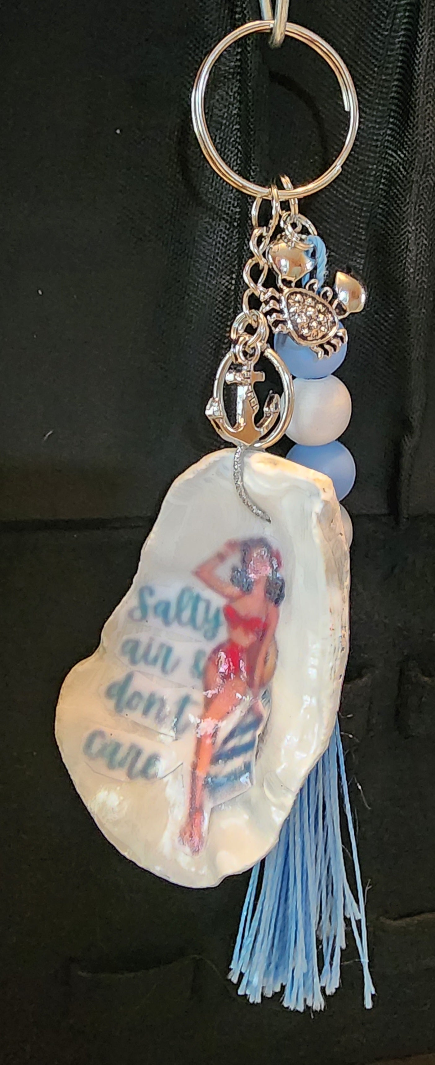 Handcrafted Retro Design Seashell Keychain